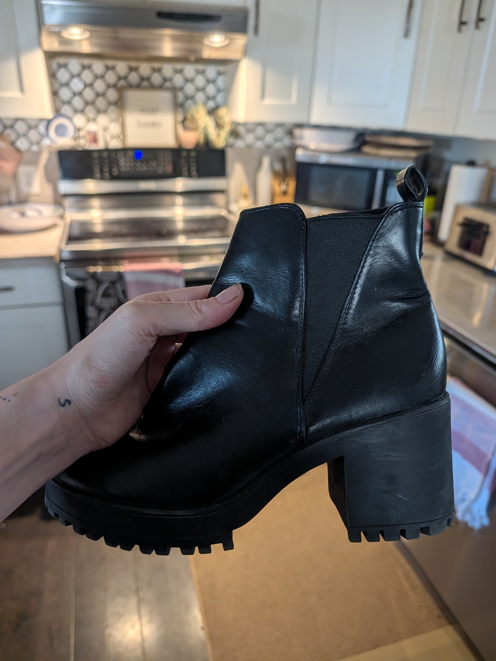Black Women's Chelsea Lug Heel Boot - Heeled Ankle Boots